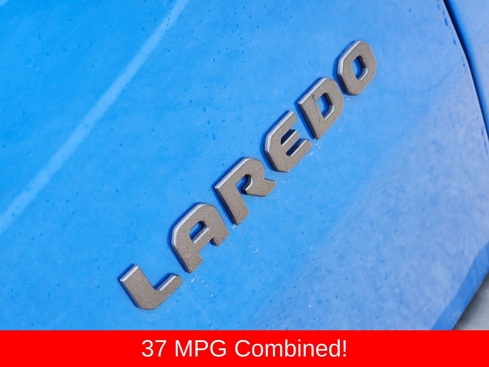 New 2026 Hydro Blue Pearlcoat Jeep LAREDO 4X4 image 19