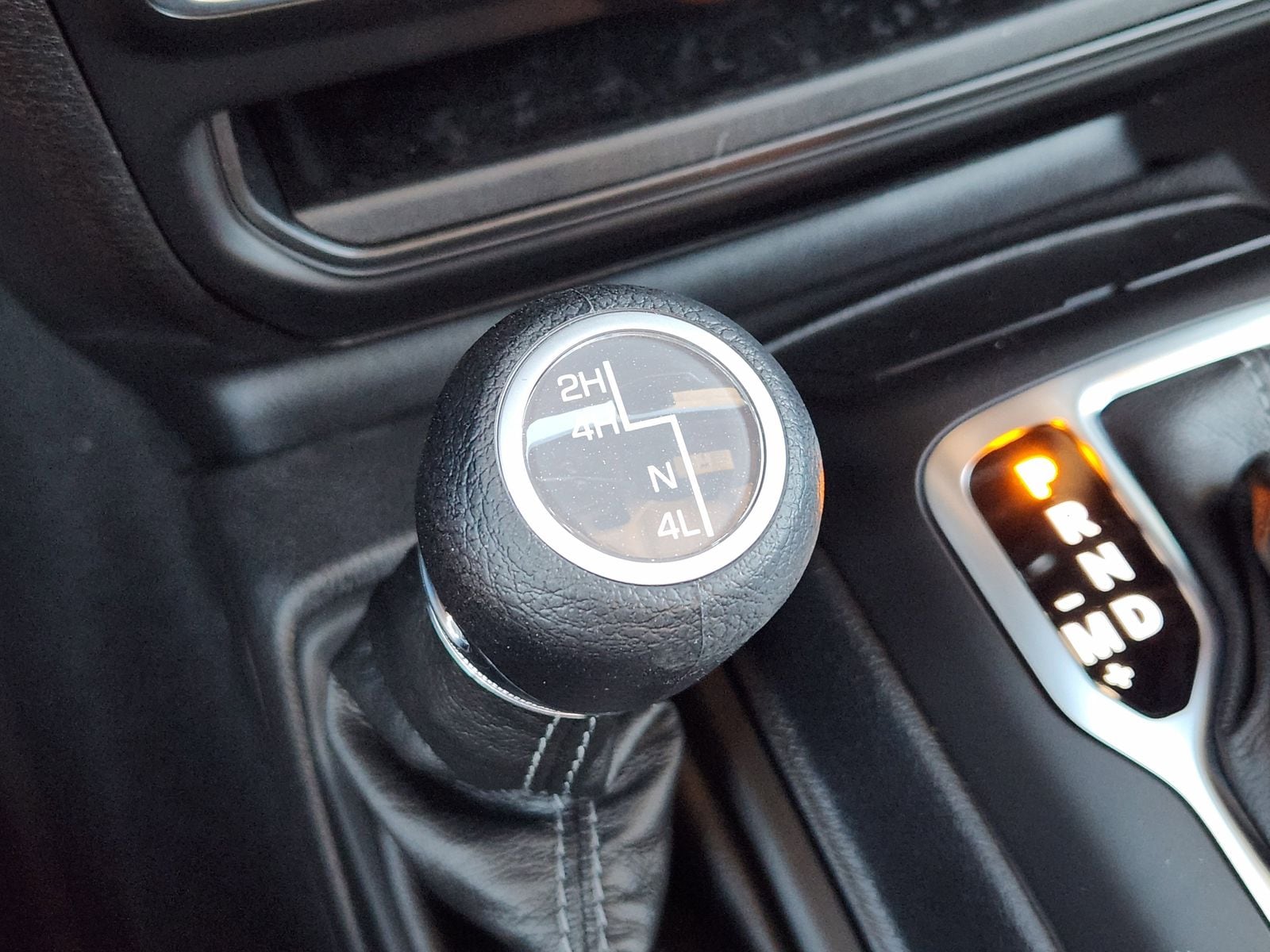 New 2026 Hydro Blue Pearlcoat Jeep SPORT 4X4 image 28