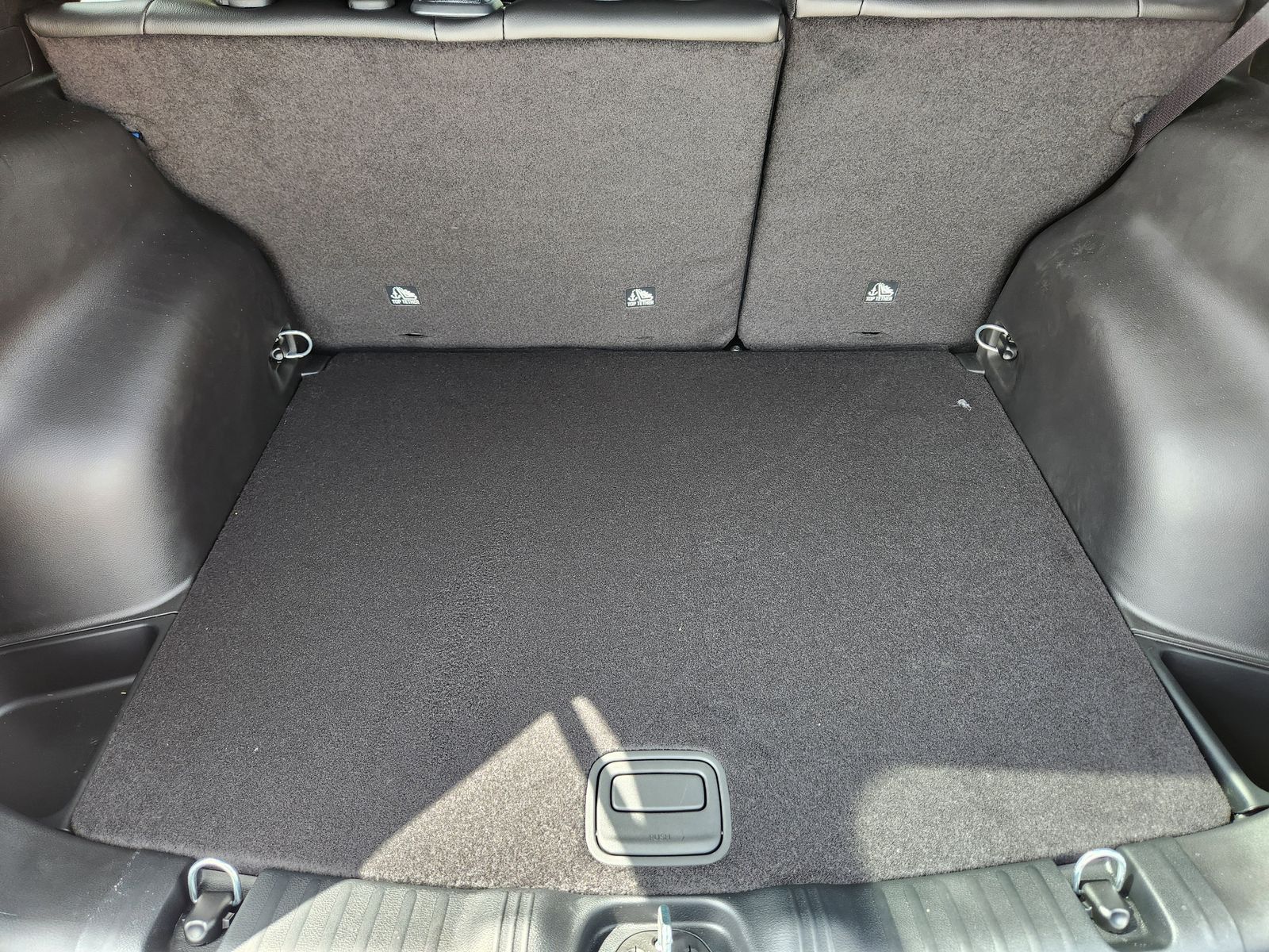 New 2026 Hydro Blue Pearlcoat Jeep LATITUDE ALTITUDE 4X4 image 41