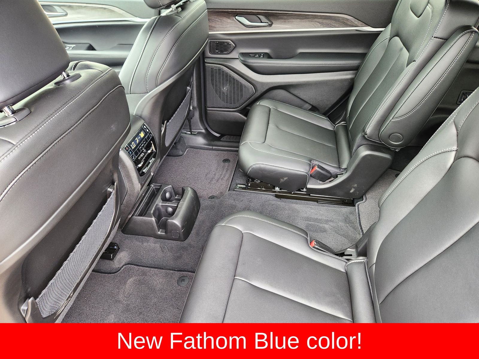 New 2026 Fathom Blue Pearlcoat Jeep L LIMITED 4X4 image 39