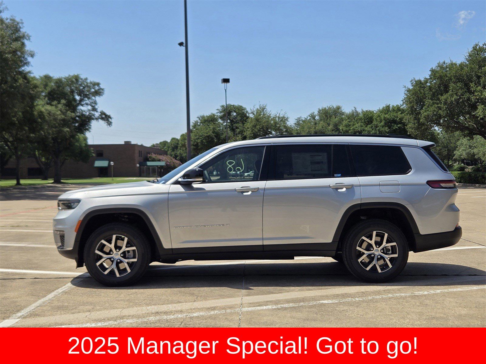 New 2025 Silver Zynith Jeep L LIMITED 4X4 image 3