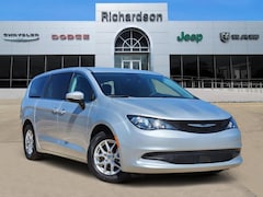 2023 Chrysler Voyager LX Van Passenger Van