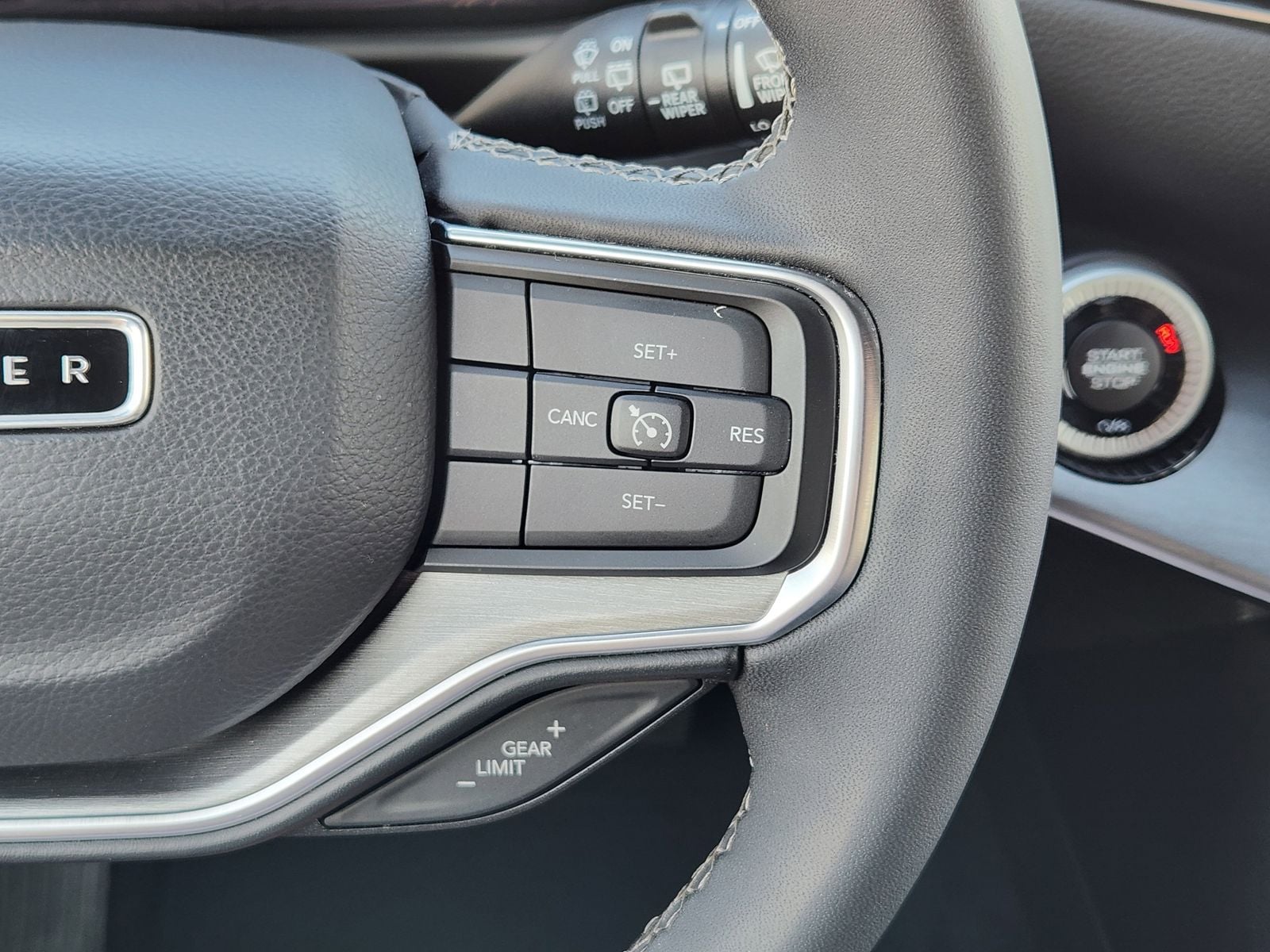 Used 2023 Diamond Black Crystal Pearlcoat Jeep Base image 38