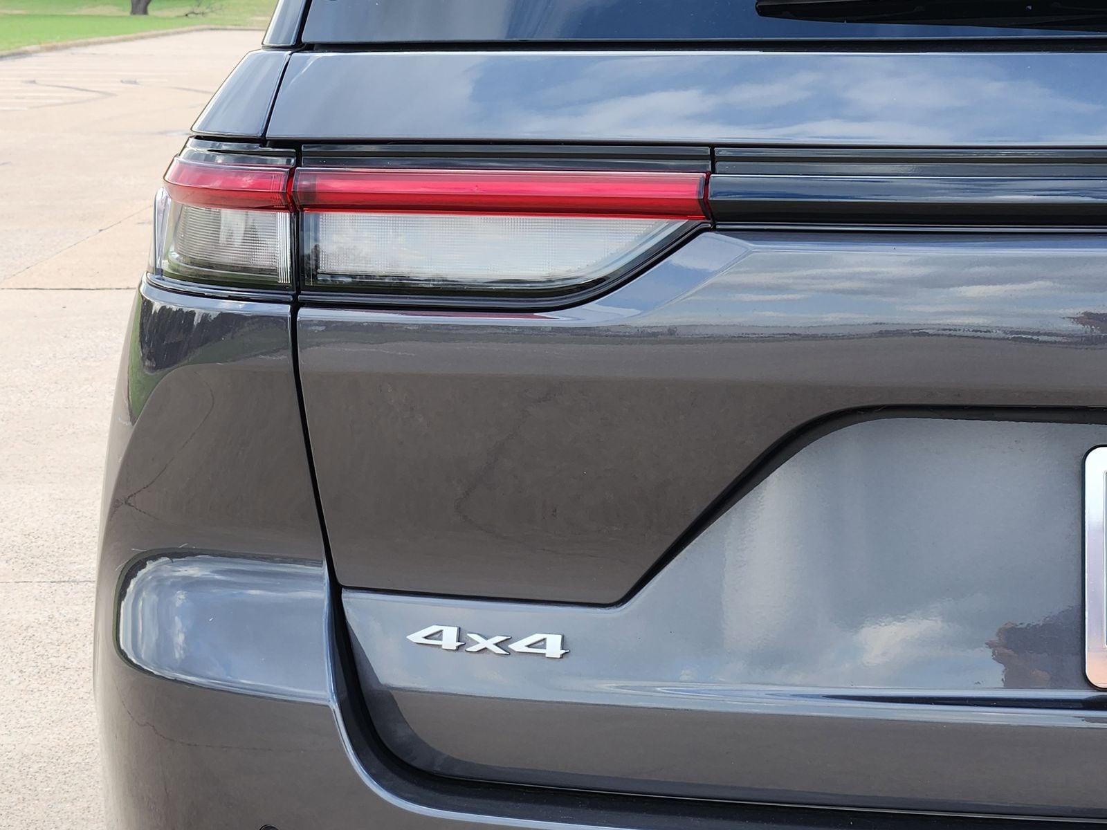 Certified Used 2024 Baltic Gray Jeep Summit image 15