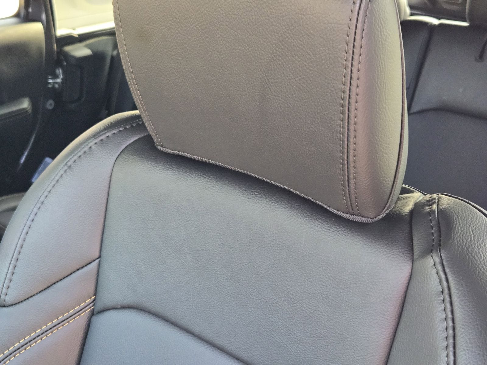 New 2026 Granite Crystal Jeep 4-DOOR SAHARA image 15