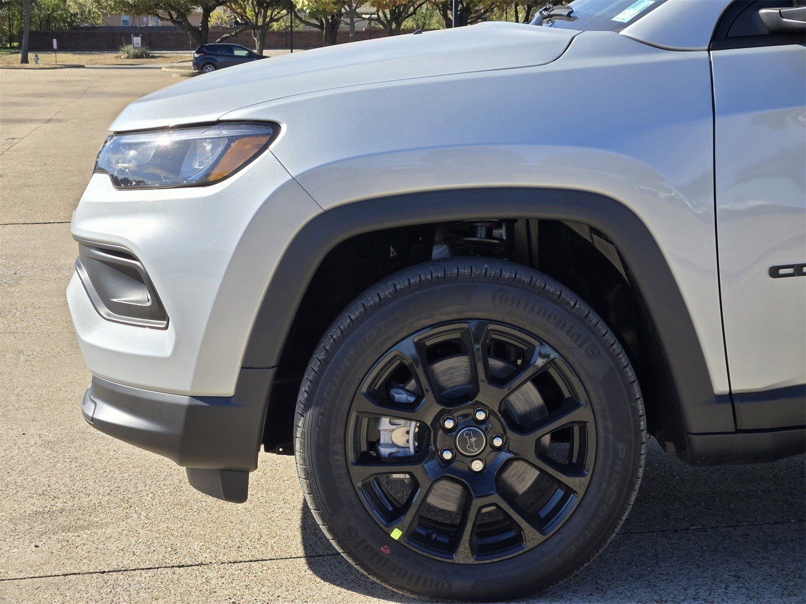 New 2026 Silver Zynith Jeep LATITUDE ALTITUDE 4X4 image 9