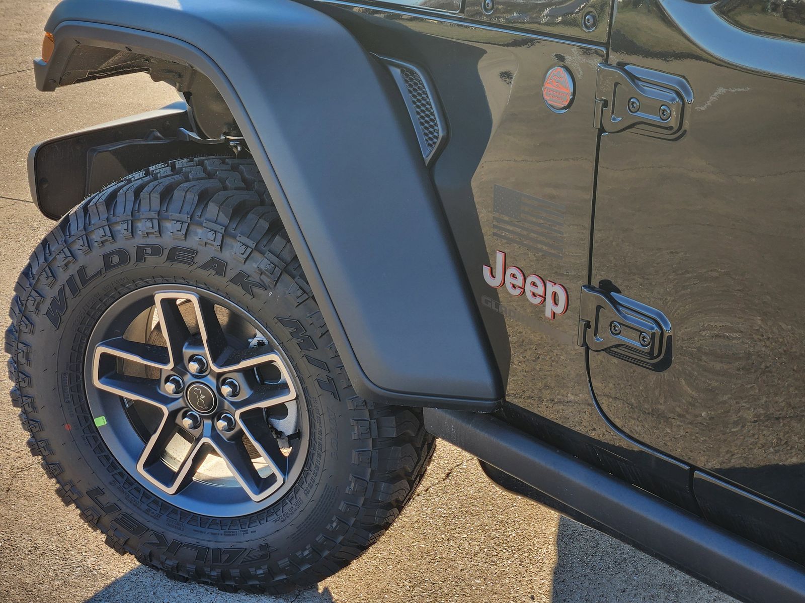 New 2026 Black Jeep MOJAVE 4X4 image 17