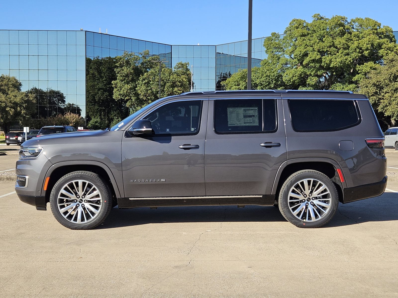 New 2025 Baltic Gray Jeep LIMITED 4X4 image 3