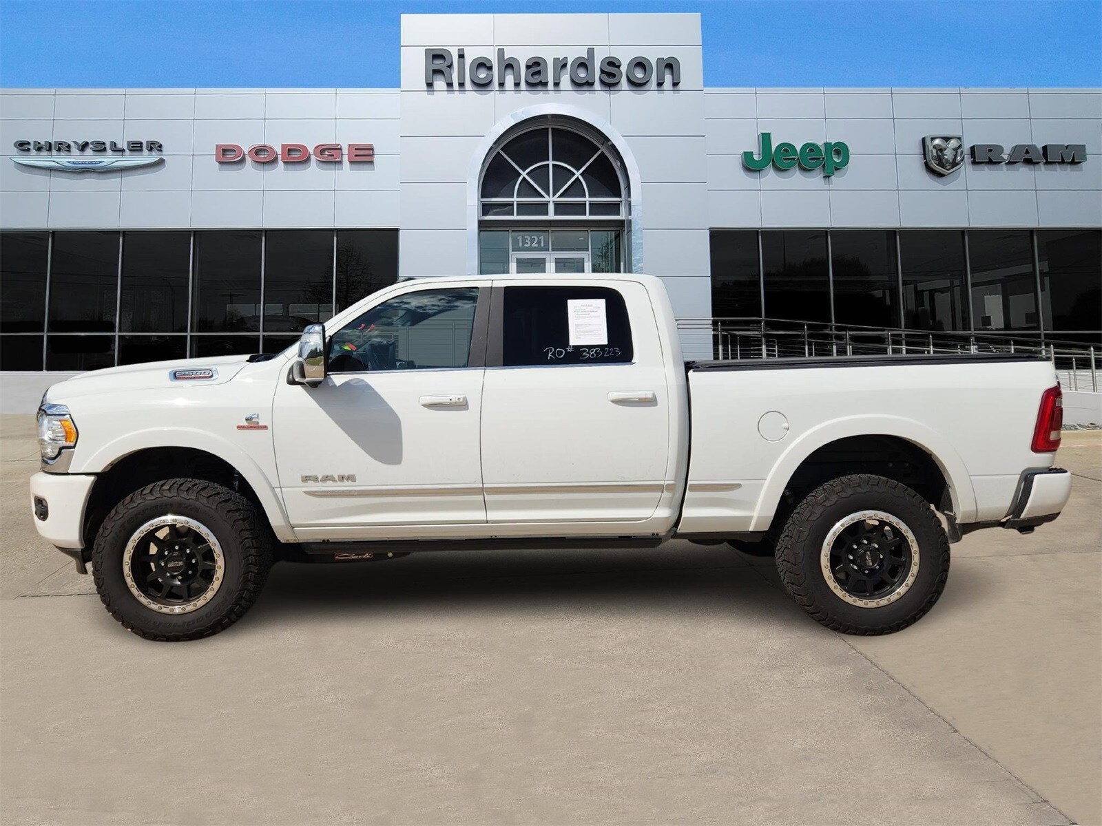 2024 Ram 2500 Limited photo 2
