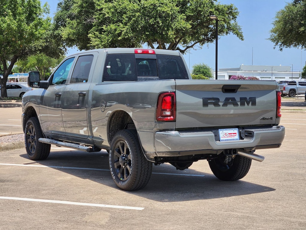 New 2026 Ram 2500 BLACK EXPRESS CREW CAB 4X4 6'4 BOX Pickup