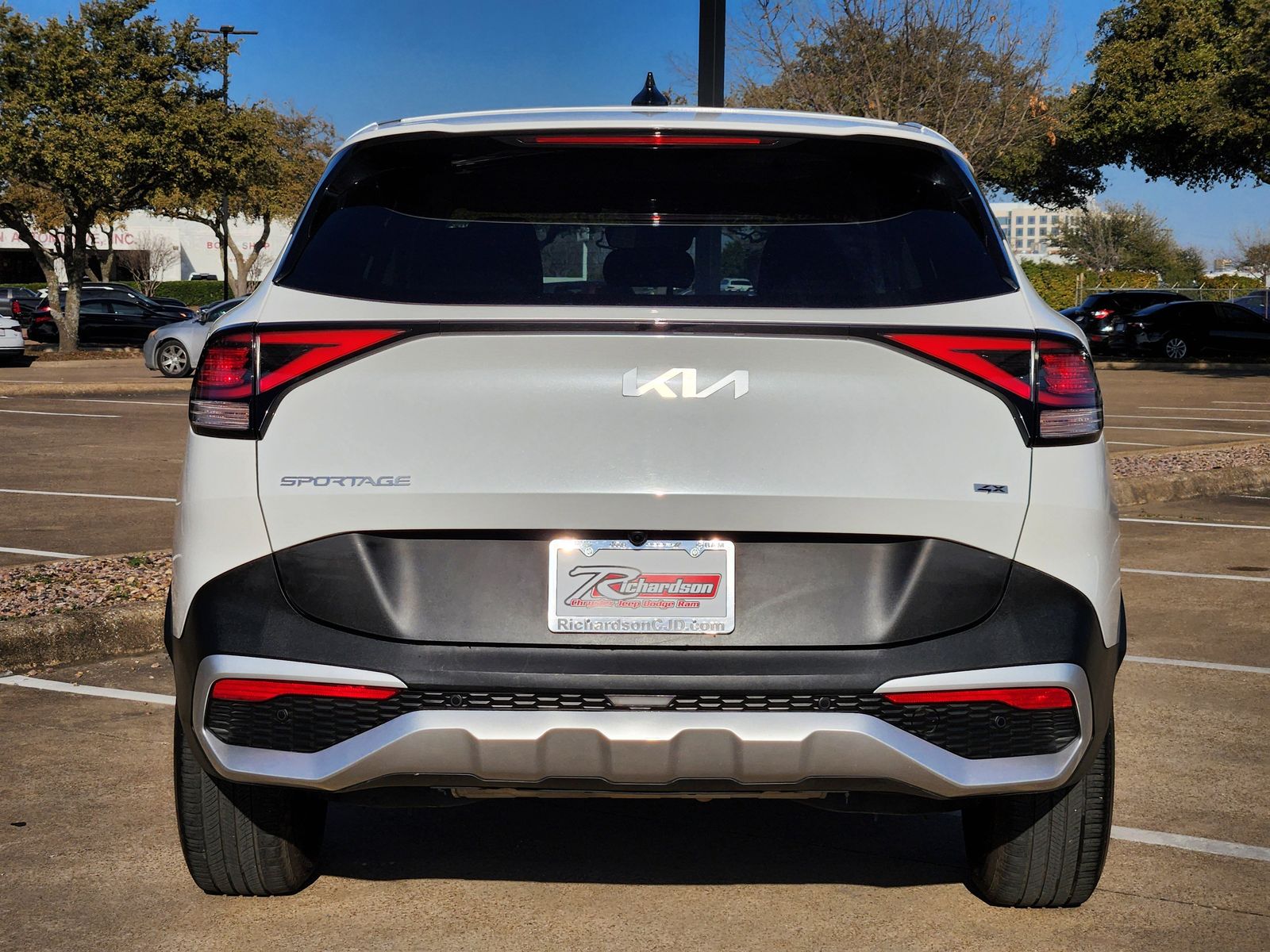 Used 2024 Snow White Pearl Kia LX image 5