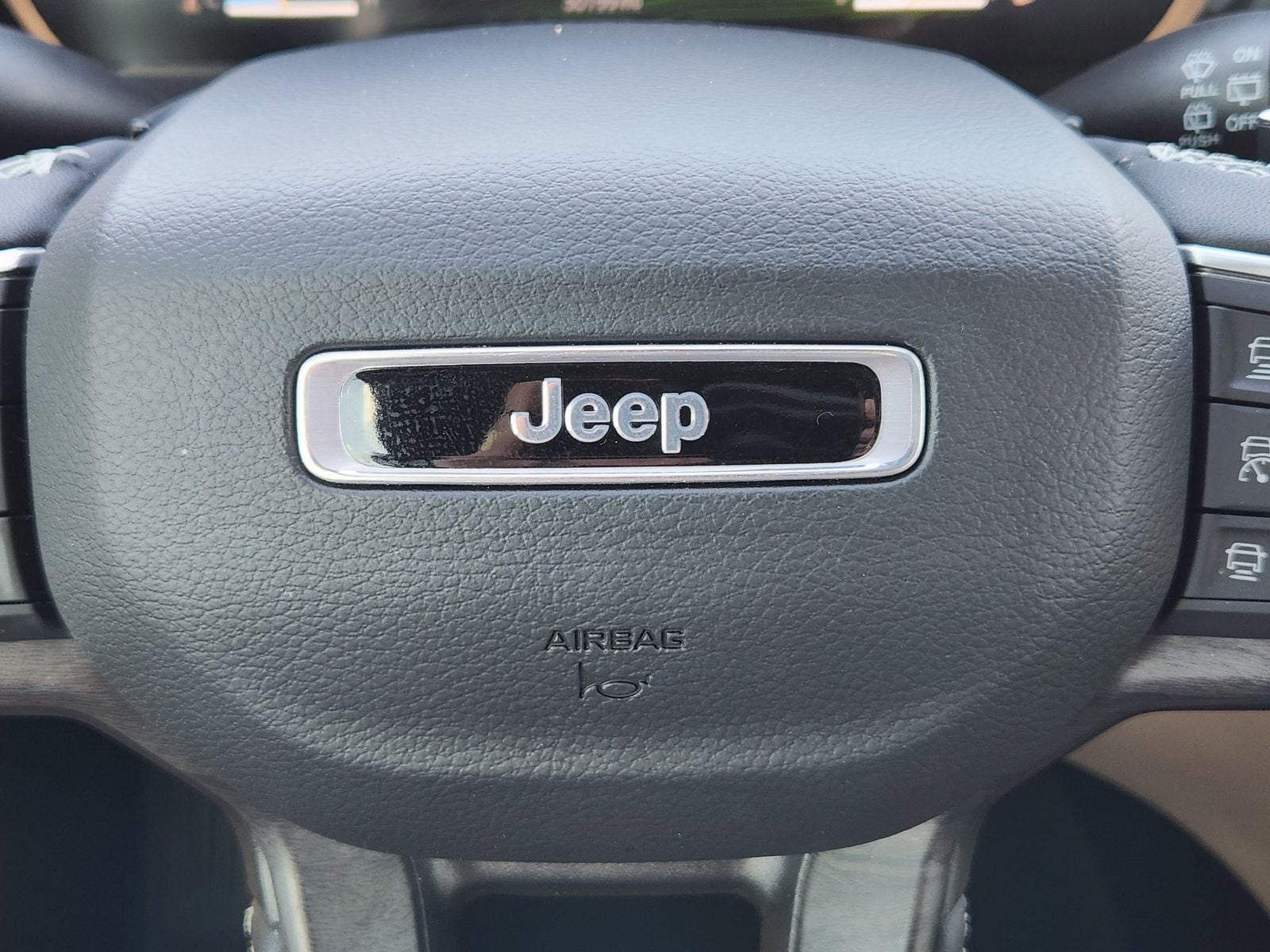 Used 2024 Bright White Jeep Base image 39