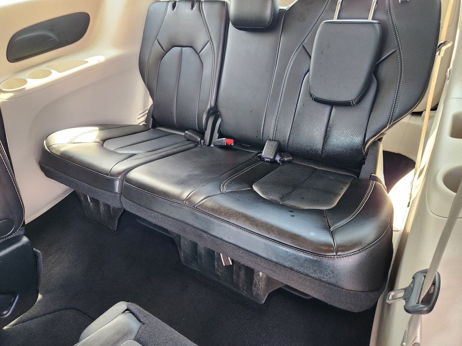 Used 2023 Silver Mist Chrysler Touring L image 38