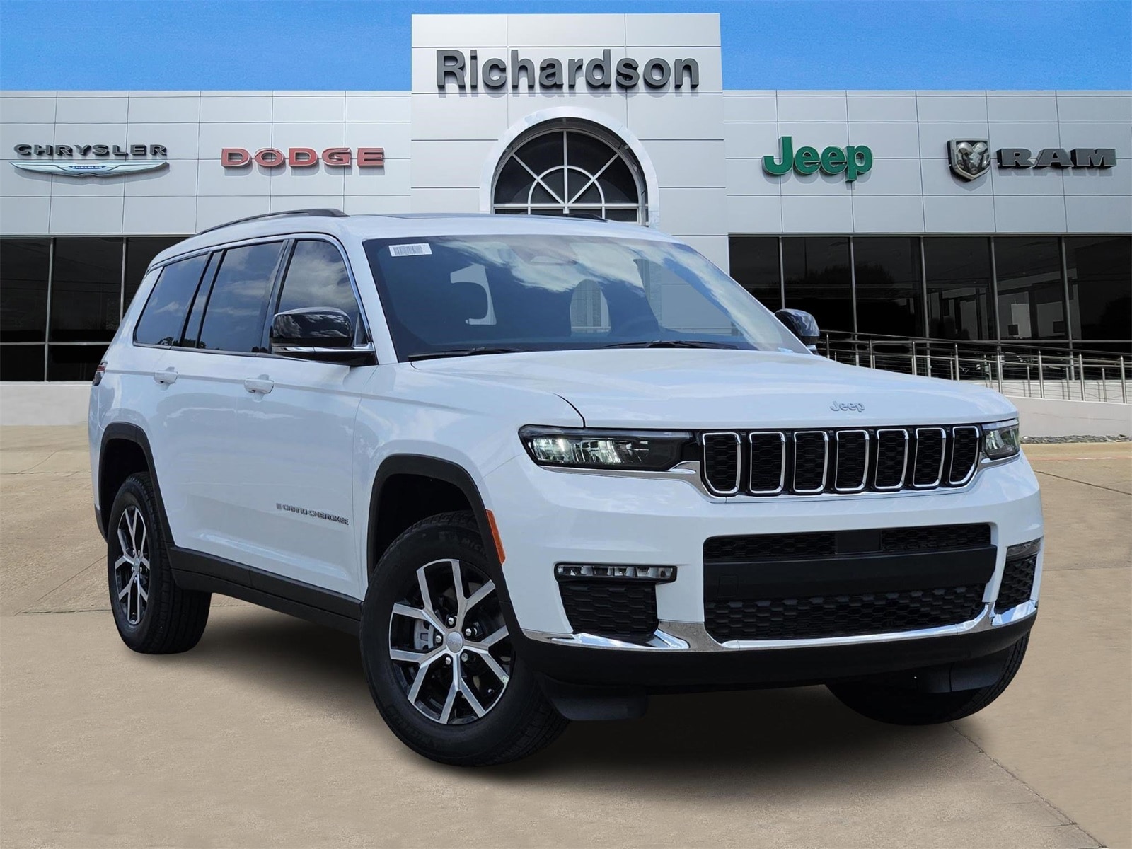2025 Jeep Grand Cherokee L Limited's photo