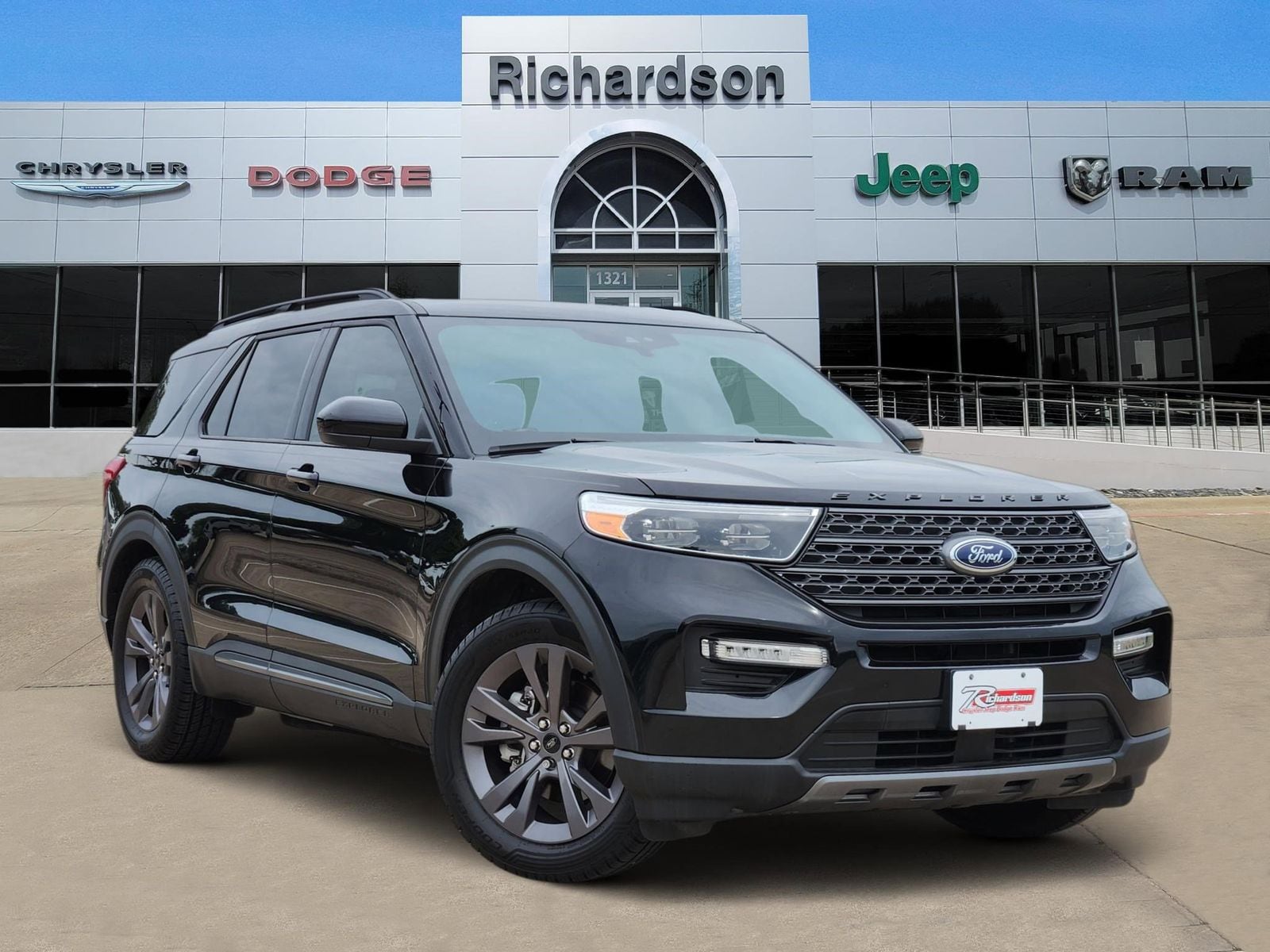 2024 Ford Explorer XLT RWD's photo