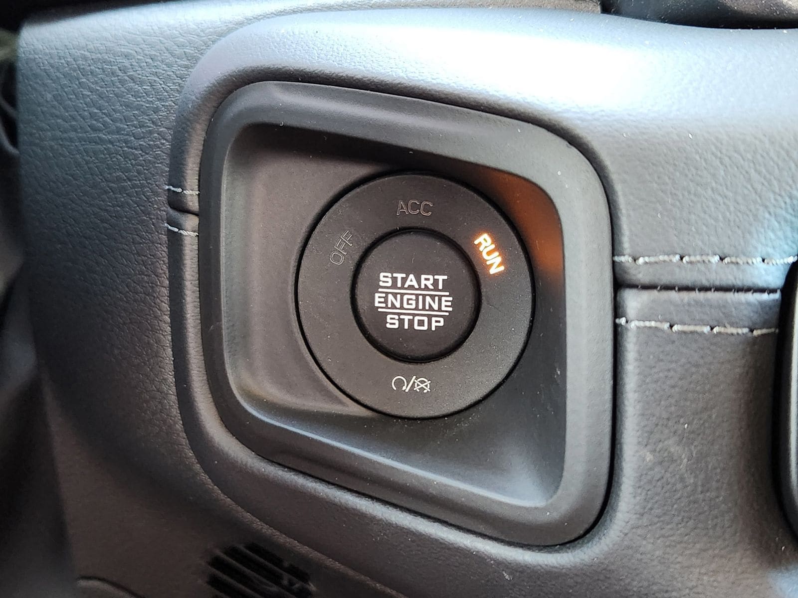 New 2026 Bright White Jeep TEXAS TRAIL 4X4 image 31