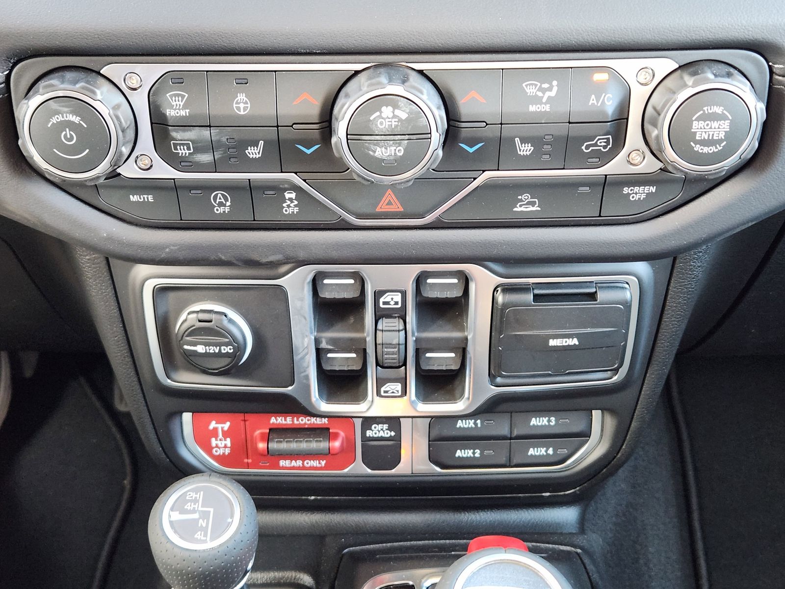 New 2026 Bright White Jeep MOJAVE 4X4 image 21