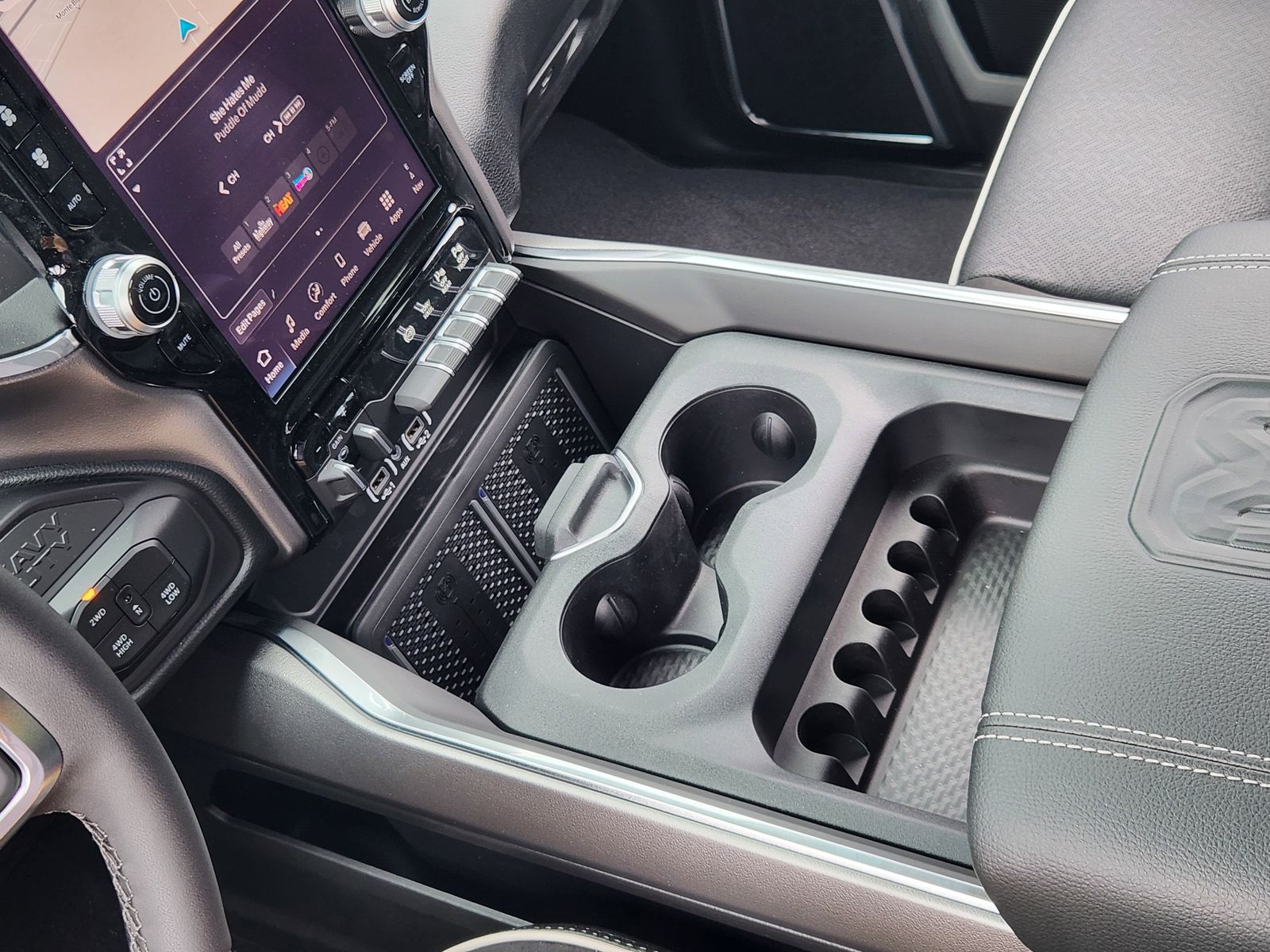 New 2026 Diamond Black Crystal Pearlcoat Ram LARAMIE CREW CAB 4X4 6