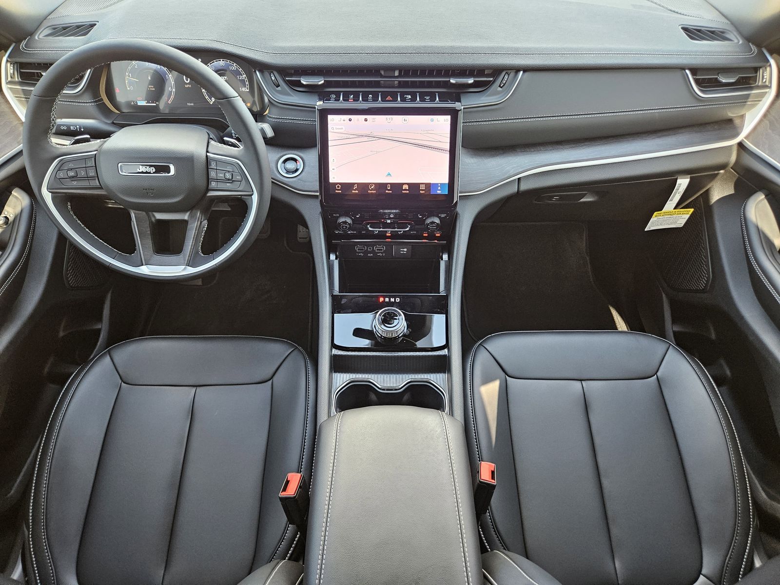 New 2025 Baltic Gray Jeep L LIMITED 4X2 image 27