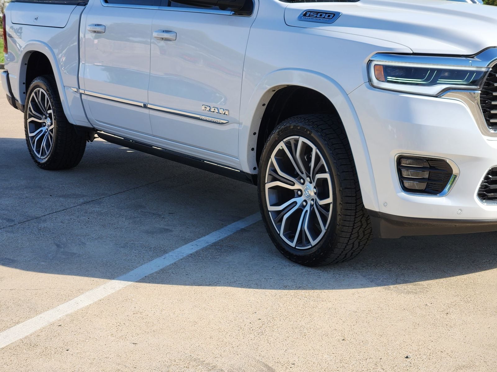 New 2026 Ivory White Tri-Coat Pearlcoat Ram TUNGSTEN CREW CAB 4X4 image 11