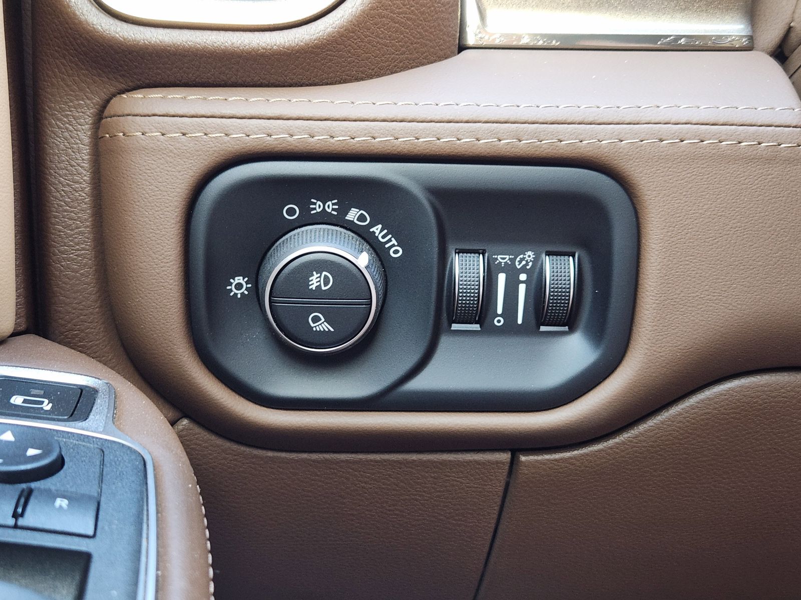 Used 2022 Diamond Black Crystal Pearlcoat Ram Longhorn image 34