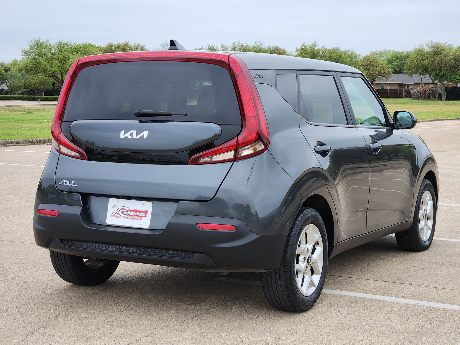 Used 2022 Gravity Gray Kia LX image 6