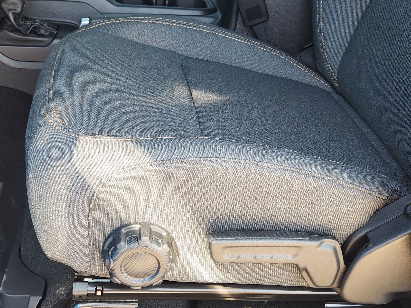 New 2026 Hydro Blue Pearlcoat Jeep 4-DOOR SPORT S image 32