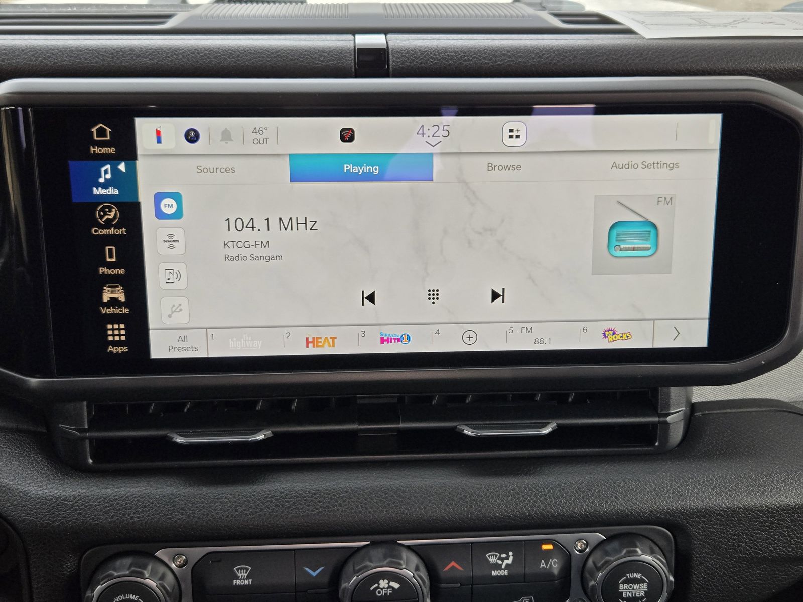 New 2026 Bright White Jeep 2-DOOR SPORT image 17