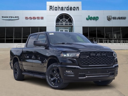 2026 Ram 1500 EXPRESS CREW CAB 4X4 5'7 BOX Pickup