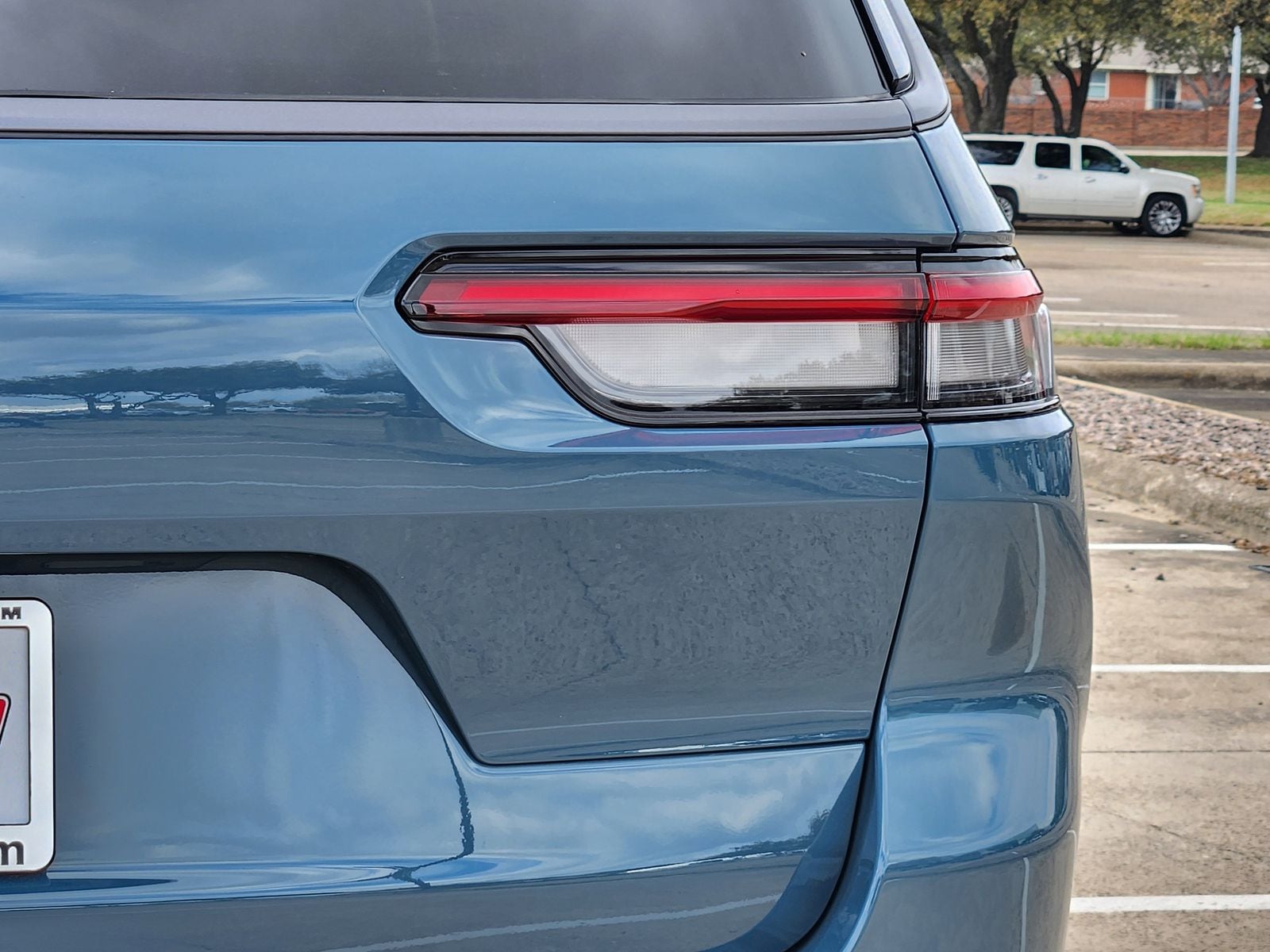 New 2026 Steel Blue Jeep L LIMITED 4X2 image 16