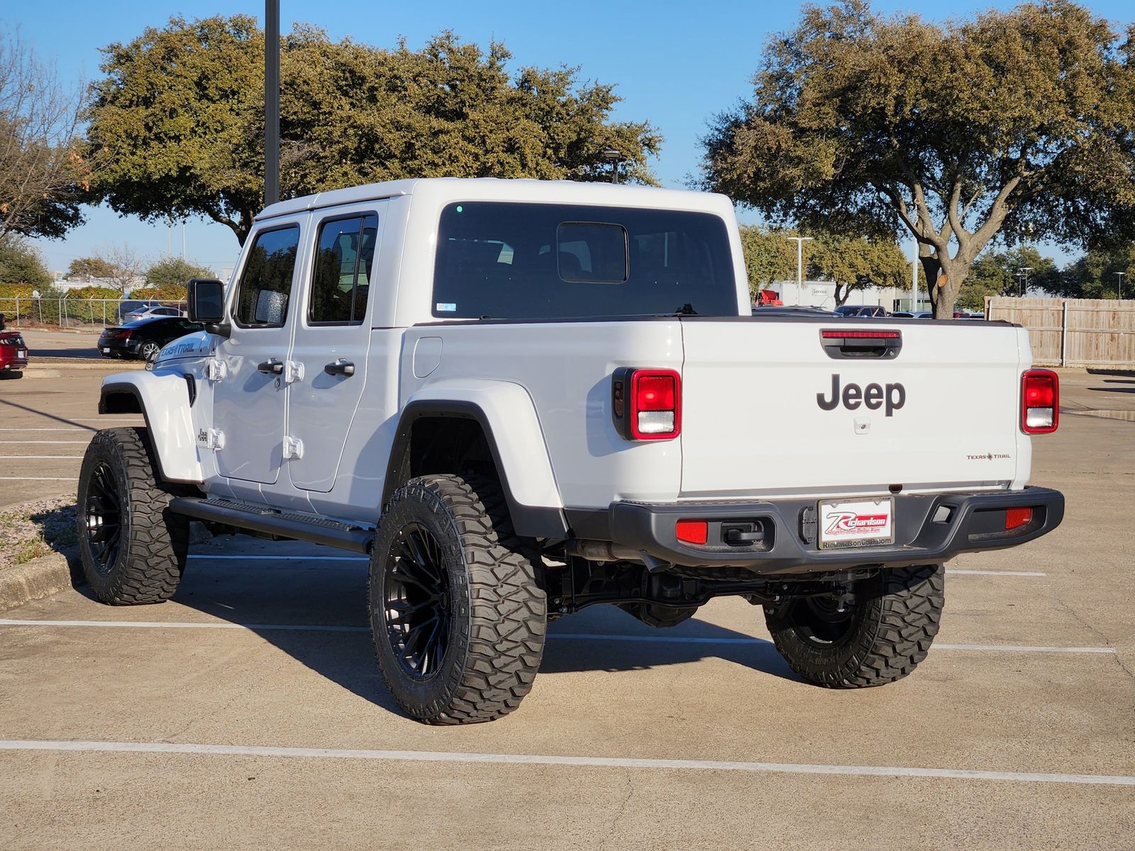 New 2026 Bright White Jeep TEXAS TRAIL 4X4 image 4