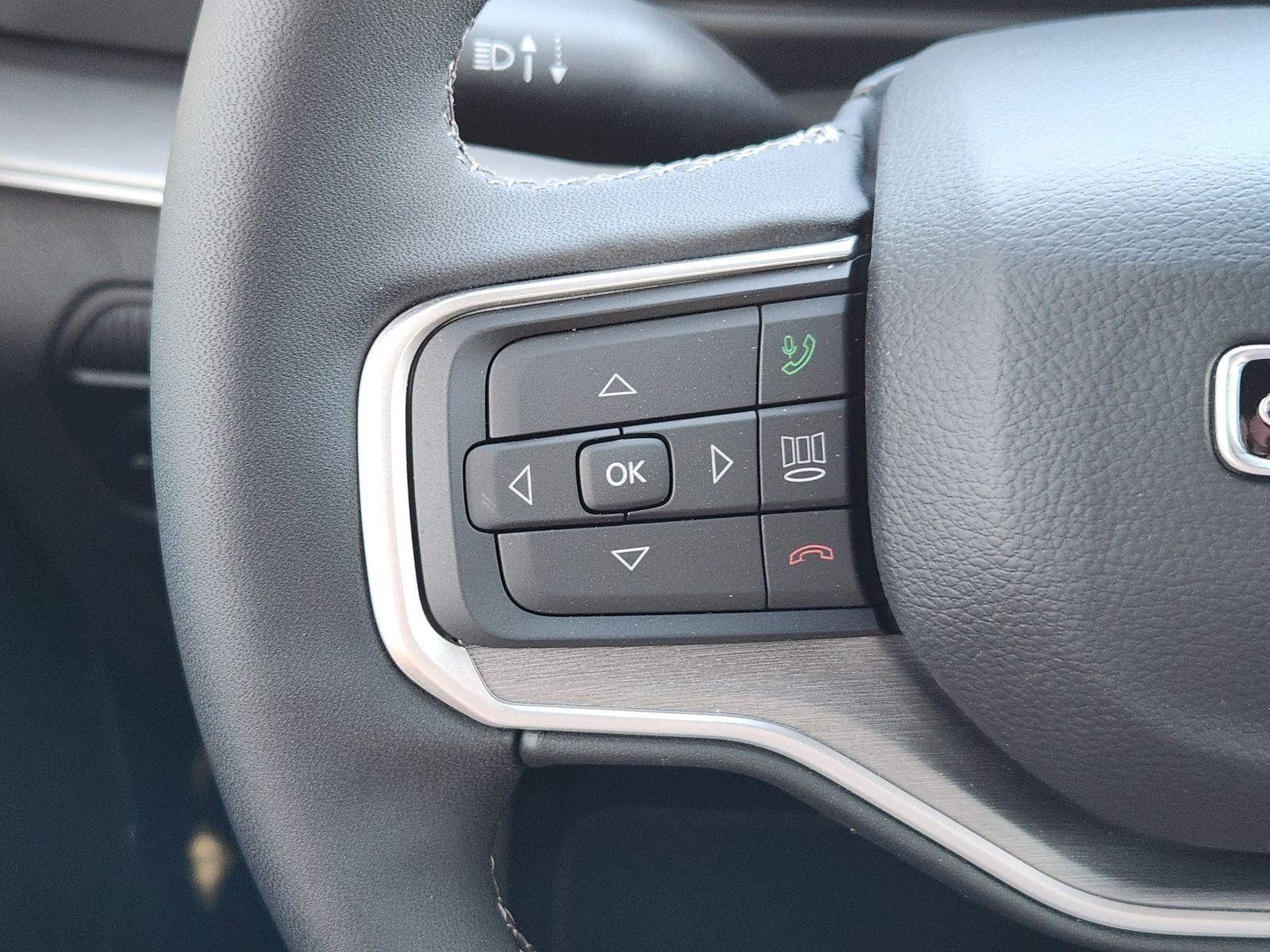 New 2026 Baltic Gray Jeep LIMITED ALTITUDE 4X4 image 35