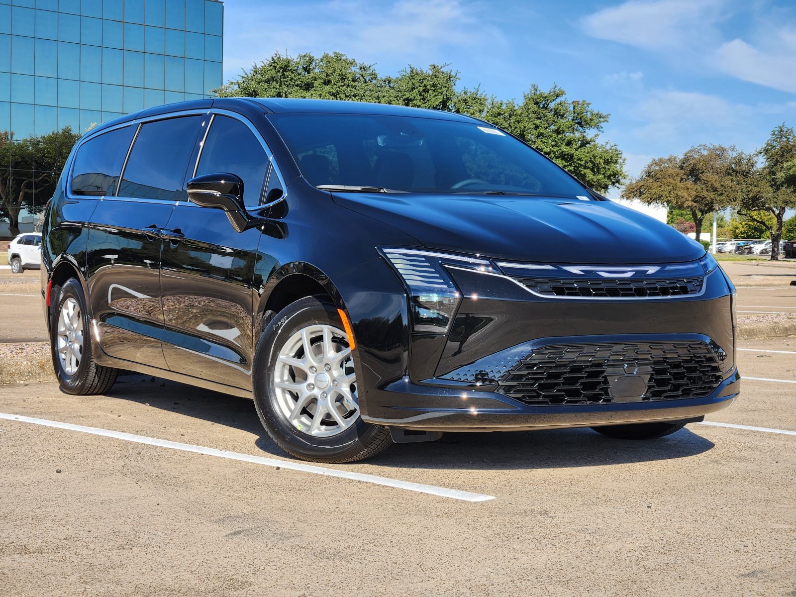 2027 Chrysler Pacifica SELECT Passenger Van