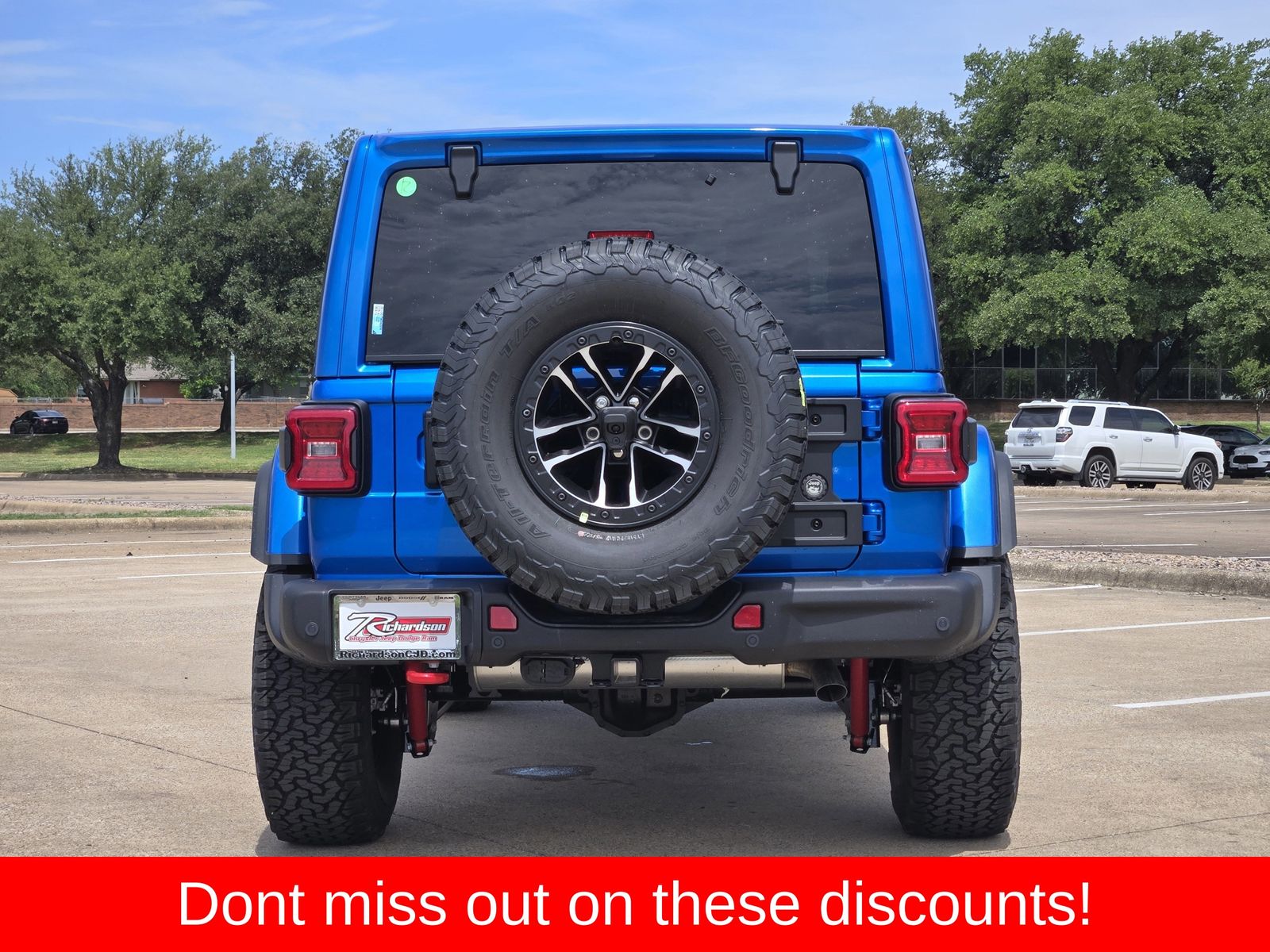 New 2026 Hydro Blue Pearlcoat Jeep 4-DOOR RUBICON X image 5