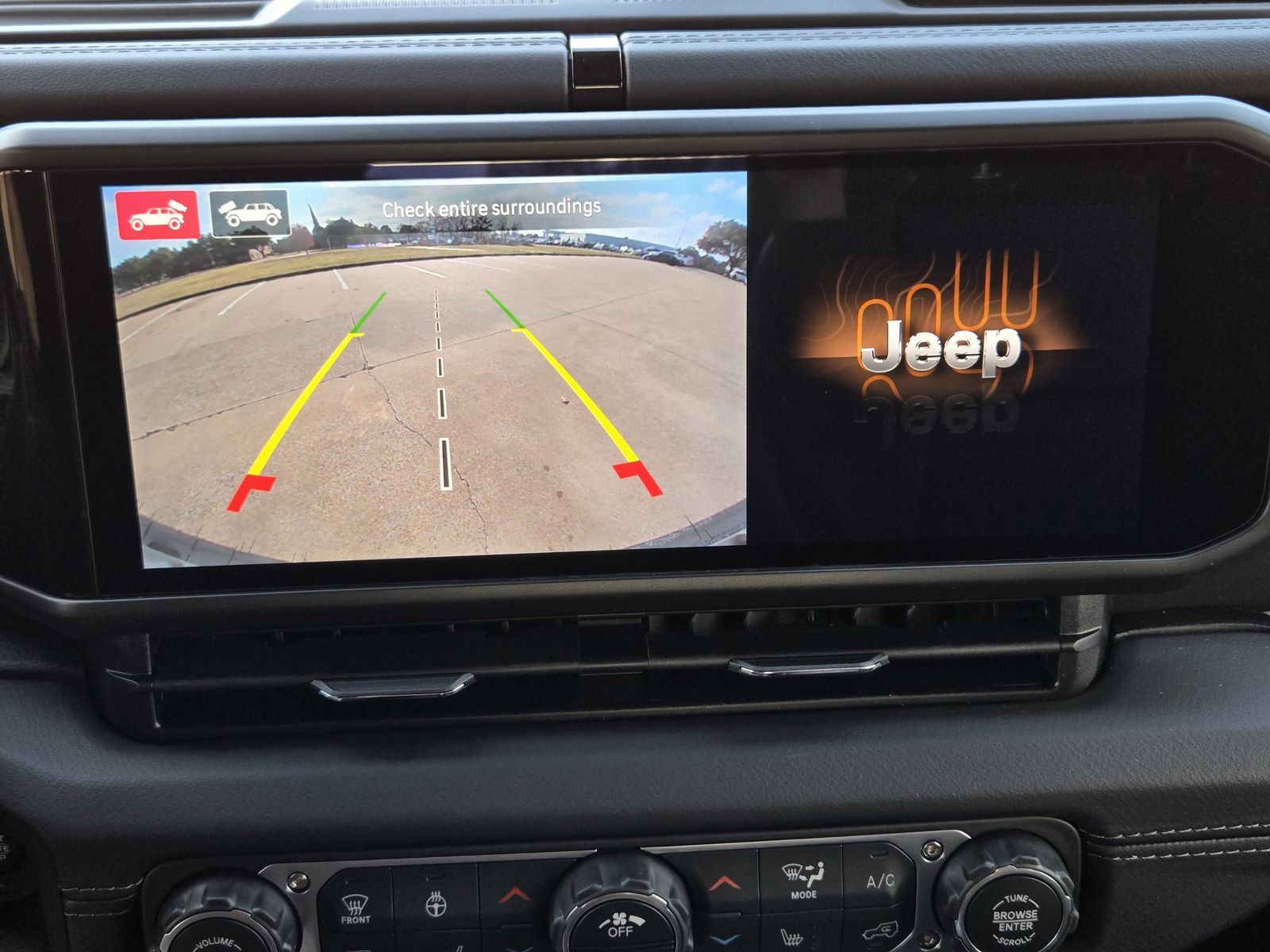 New 2026 Granite Crystal Jeep 4-DOOR SAHARA image 18