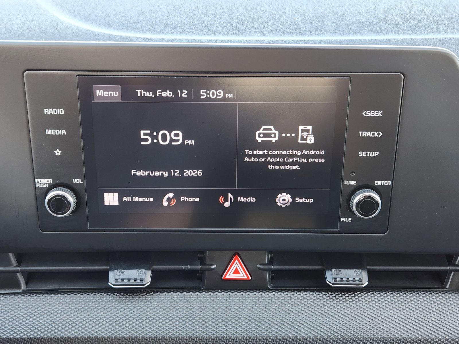 Used 2024 Snow White Pearl Kia LX image 24