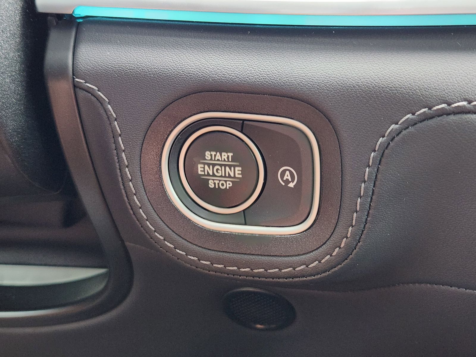 Used 2024 Black Mercedes-Benz 4MATIC® image 30