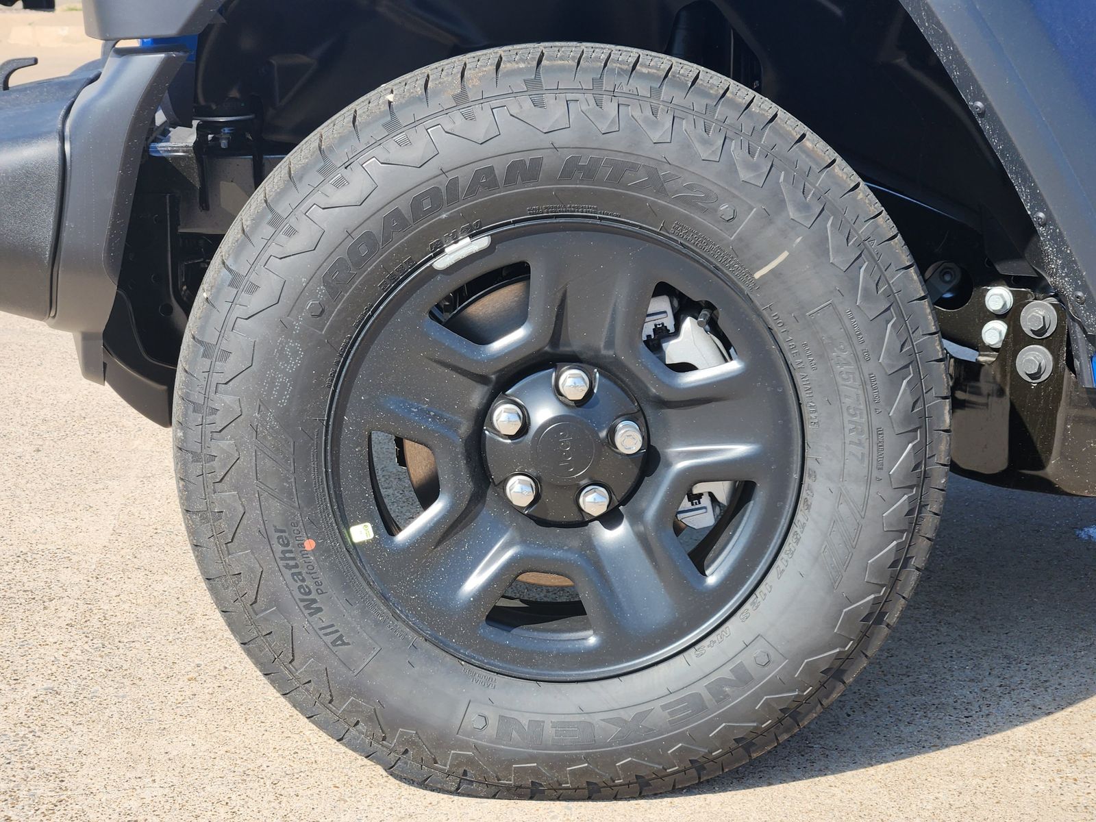 New 2026 Hydro Blue Pearlcoat Jeep 4-DOOR SPORT image 19