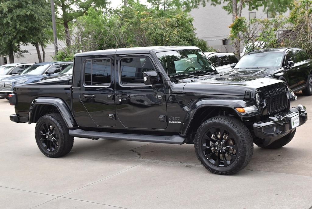 Used 2022 Jeep Gladiator Overland Truck Crew Cab