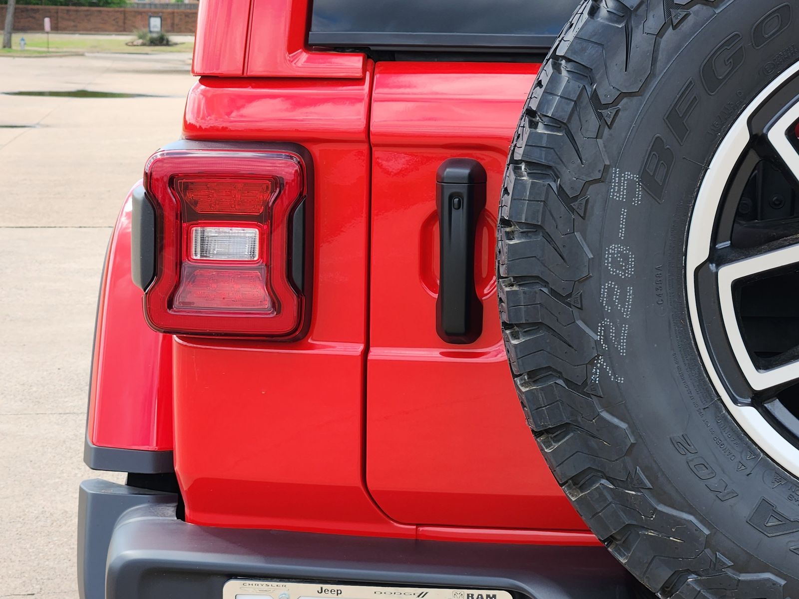 New 2026 Firecracker Red Jeep 4-DOOR RUBICON image 15