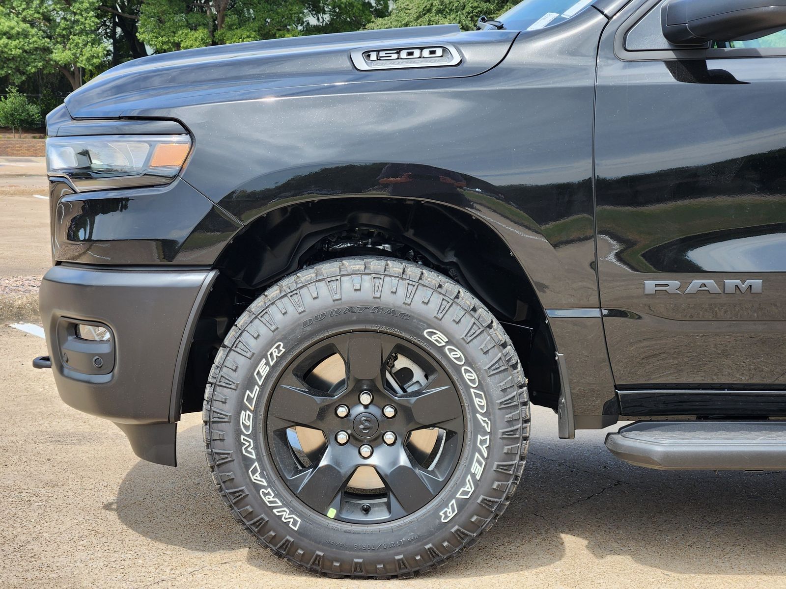 New 2026 Diamond Black Crystal Pearlcoat Ram WARLOCK CREW CAB 4X4 5