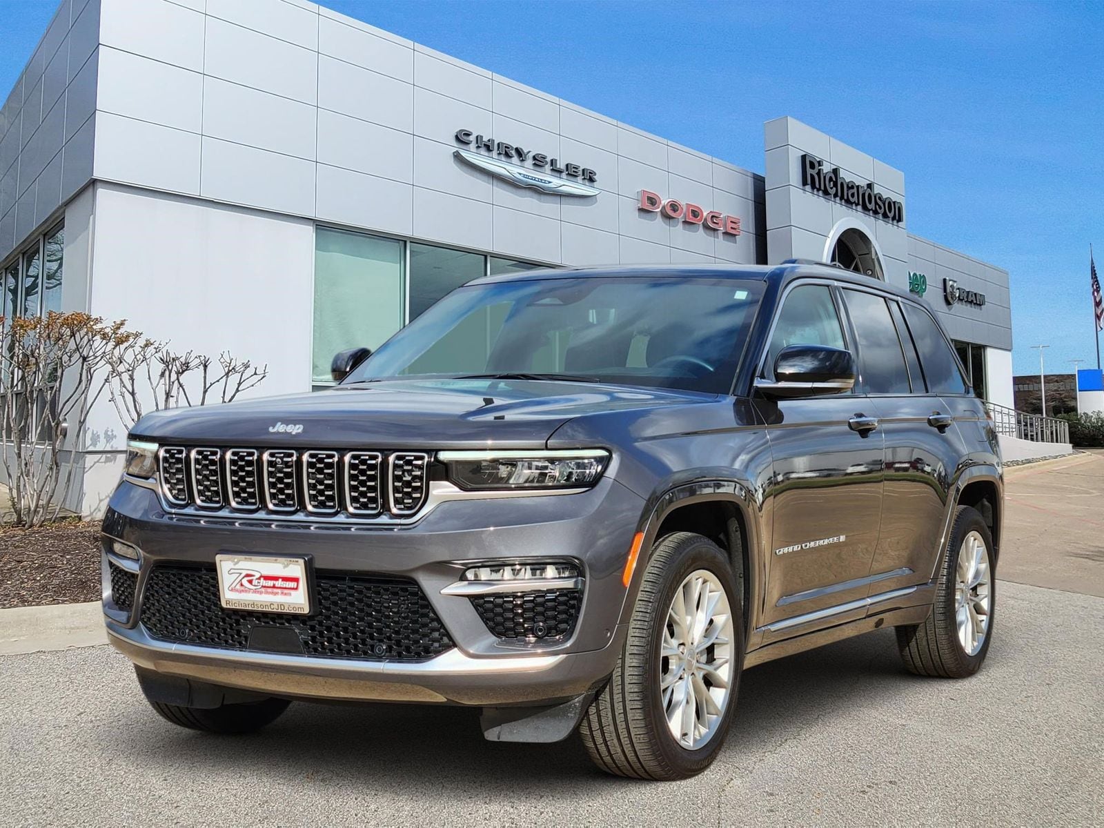 Certified Used 2024 Baltic Gray Jeep Summit image 2