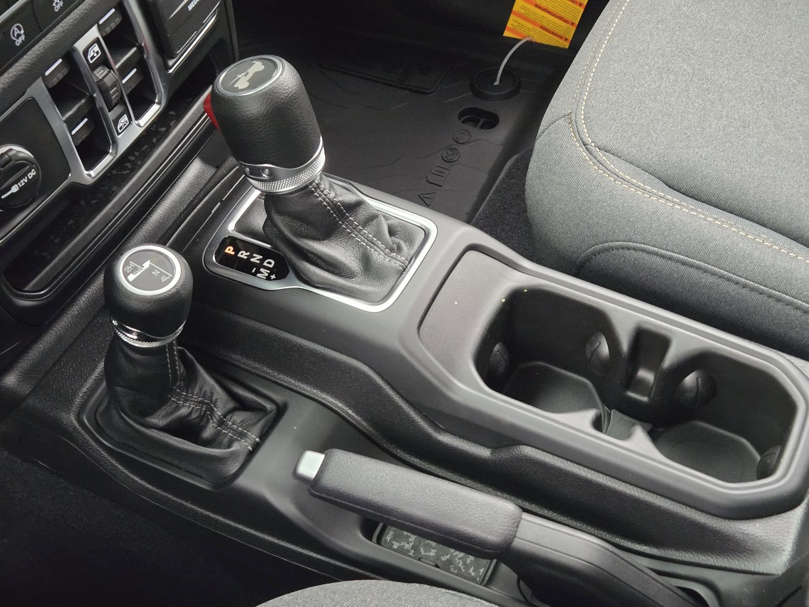 New 2026 Hydro Blue Pearlcoat Jeep 4-DOOR SPORT S image 22