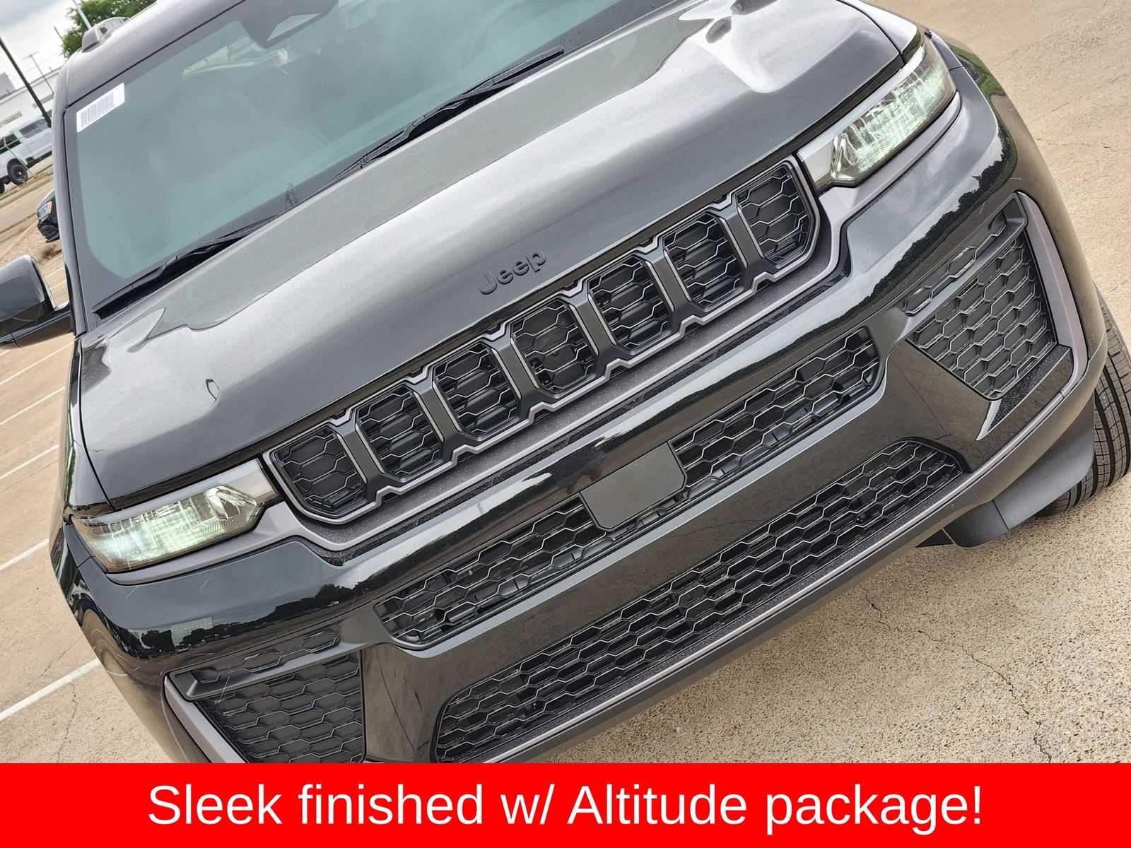 New 2026 Diamond Black Crystal Pearlcoat Jeep L LAREDO ALTITUDE 4X4 image 14