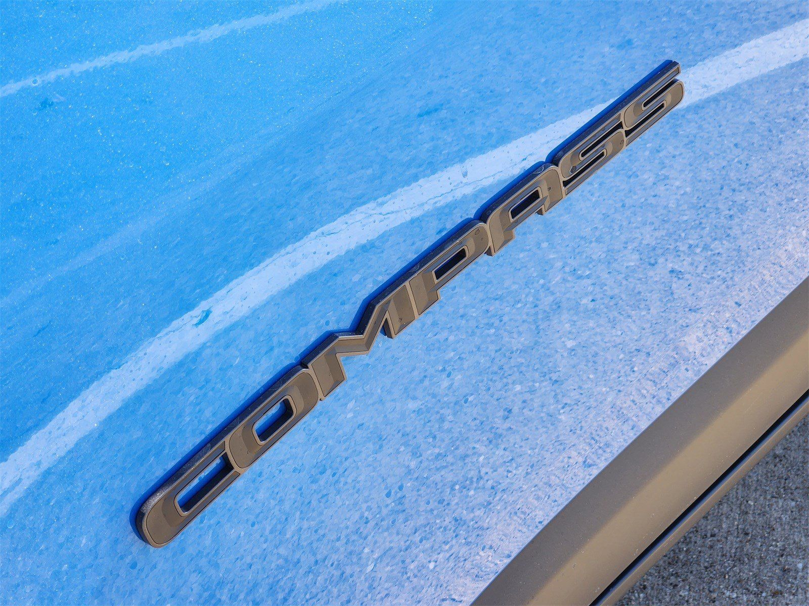 New 2026 Hydro Blue Pearlcoat Jeep LATITUDE ALTITUDE 4X4 image 12