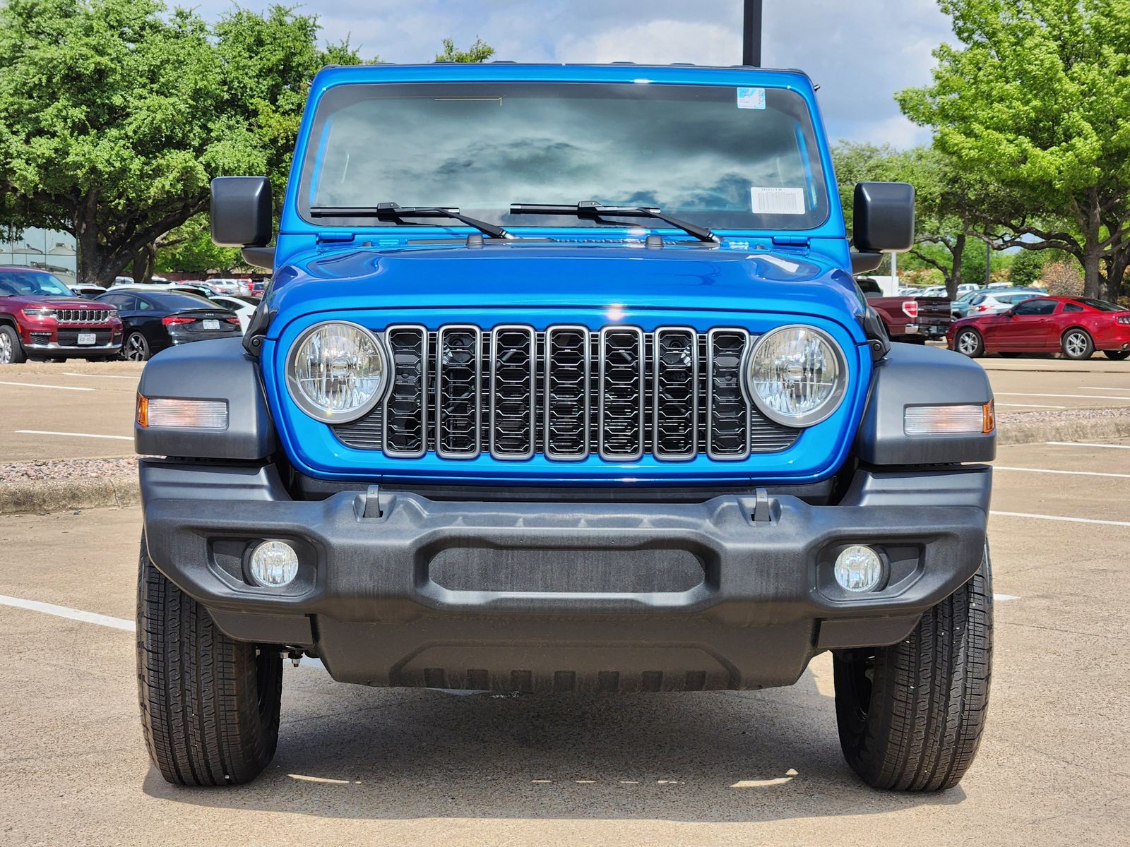 View vehicle photo 7