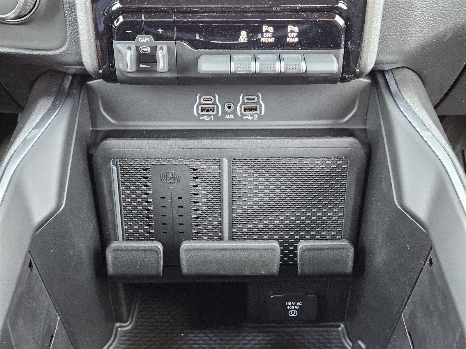 New 2026 Diamond Black Crystal Pearlcoat Ram LONE STAR CREW CAB 4X4 5