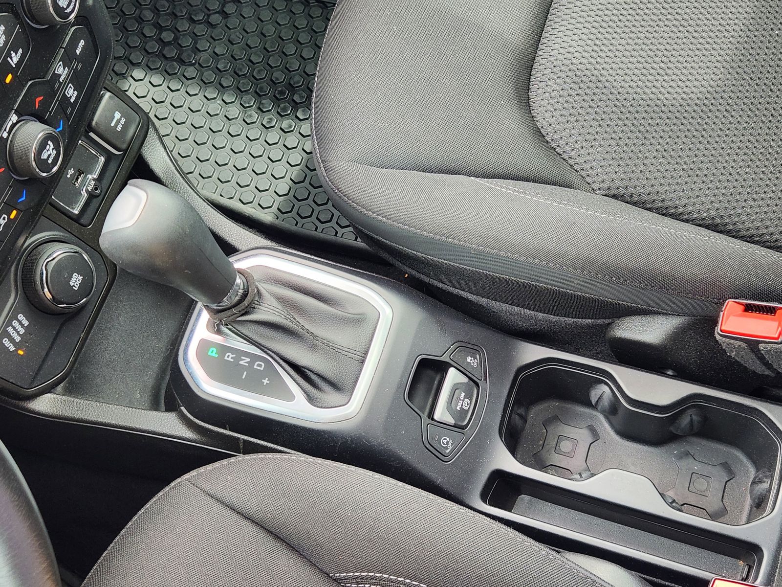 Used 2023 Solar Yellow Jeep Latitude image 28