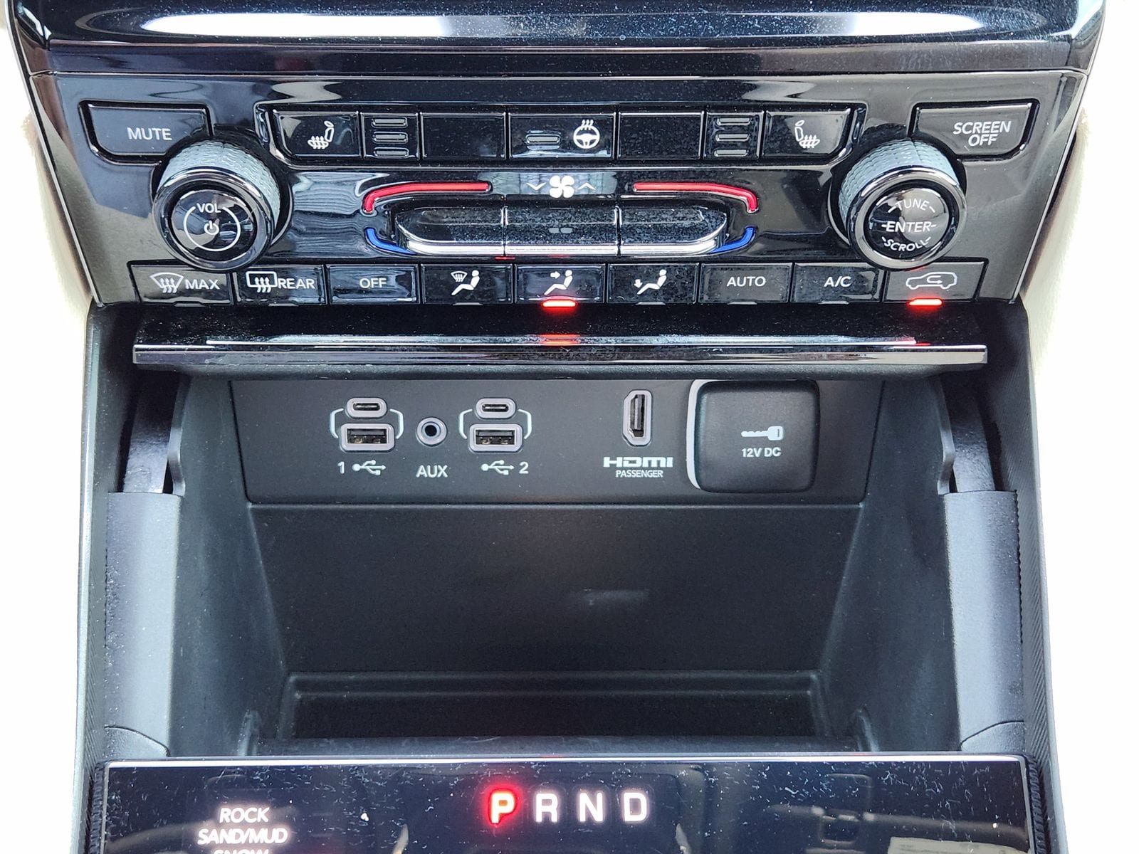 Used 2024 Bright White Jeep Base image 27