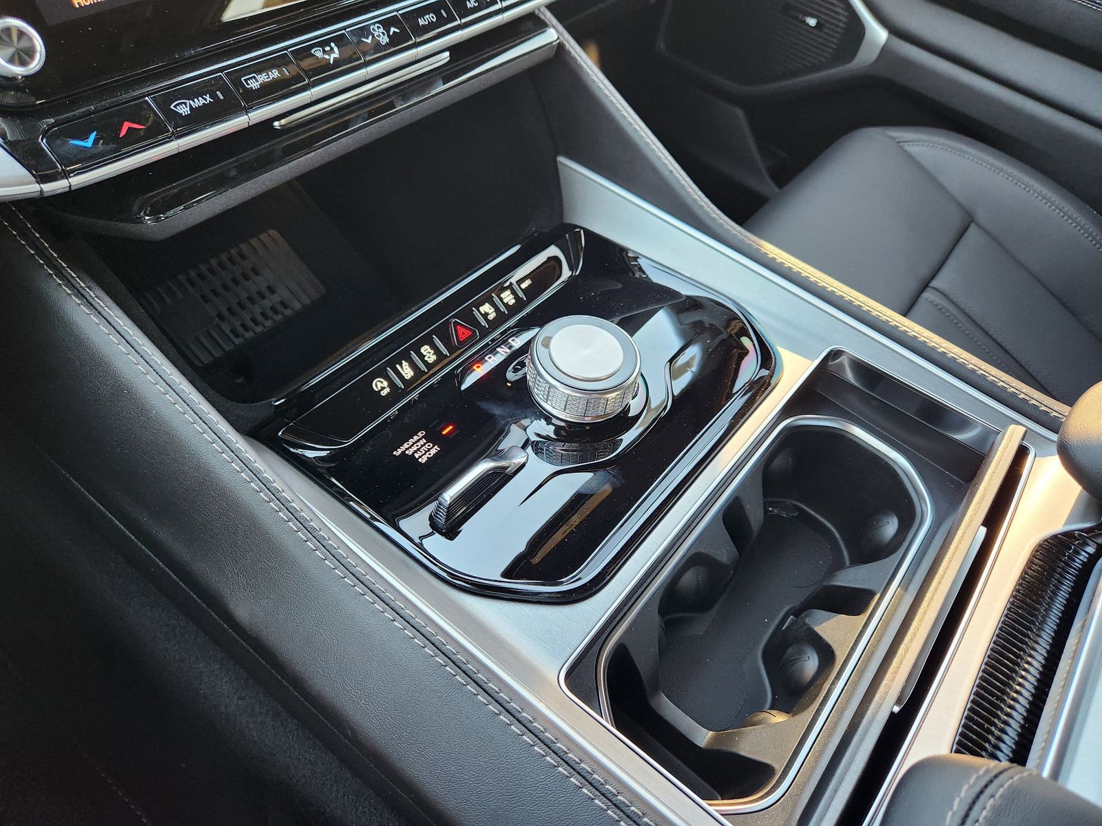 New 2026 Baltic Gray Jeep LIMITED ALTITUDE 4X4 image 26